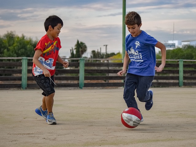 世体：B席正在考虑今夏离开曼城，巴萨将不得不决定是否签下他.